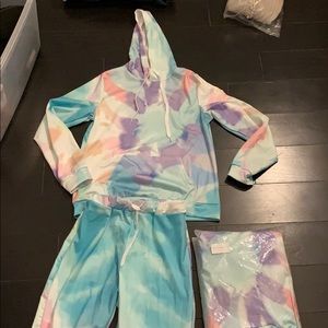 Matching Set - TieDye Sweatshirt and Sweatpants